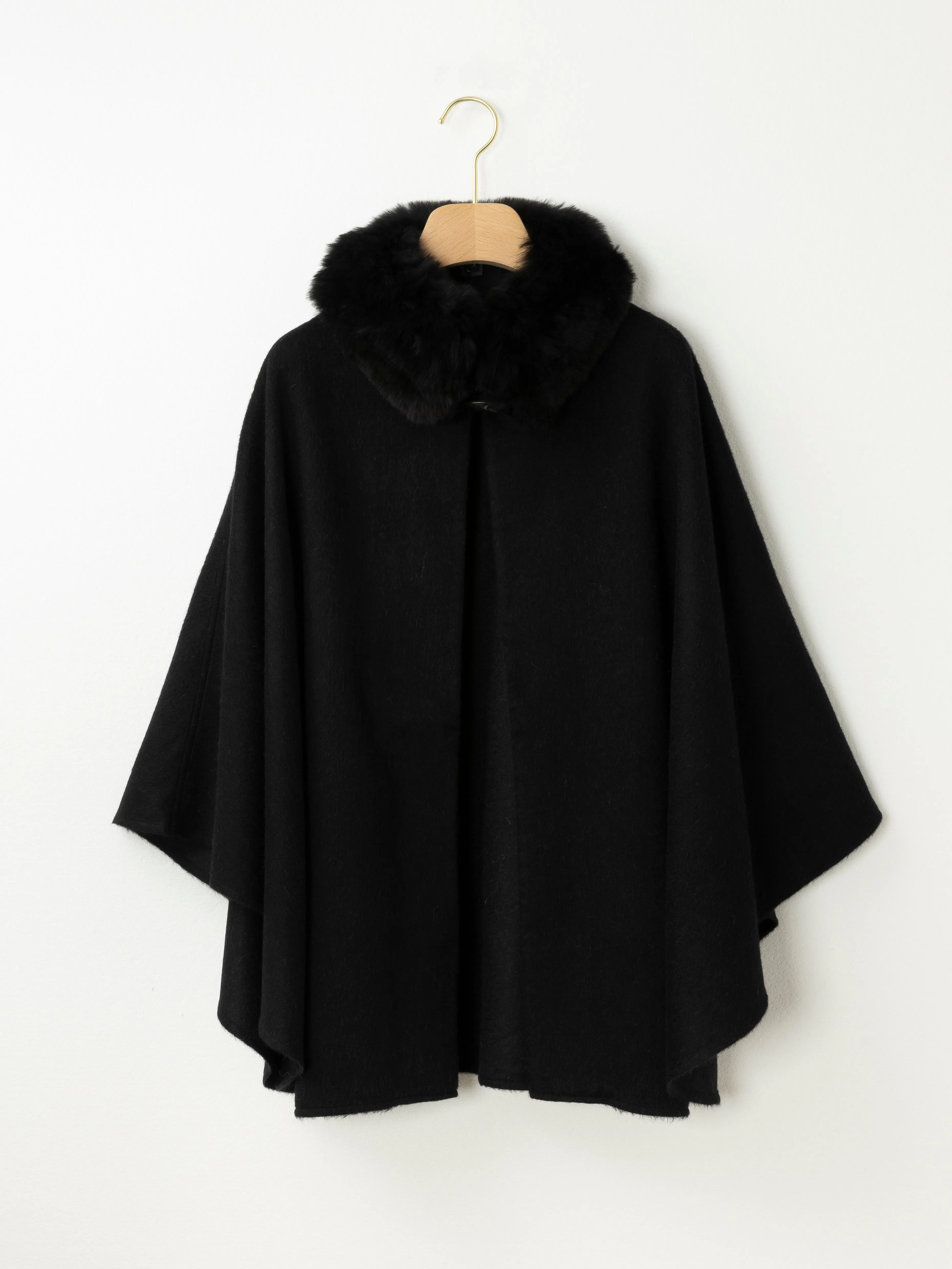 Fur Neck Baby Alpaca Cape