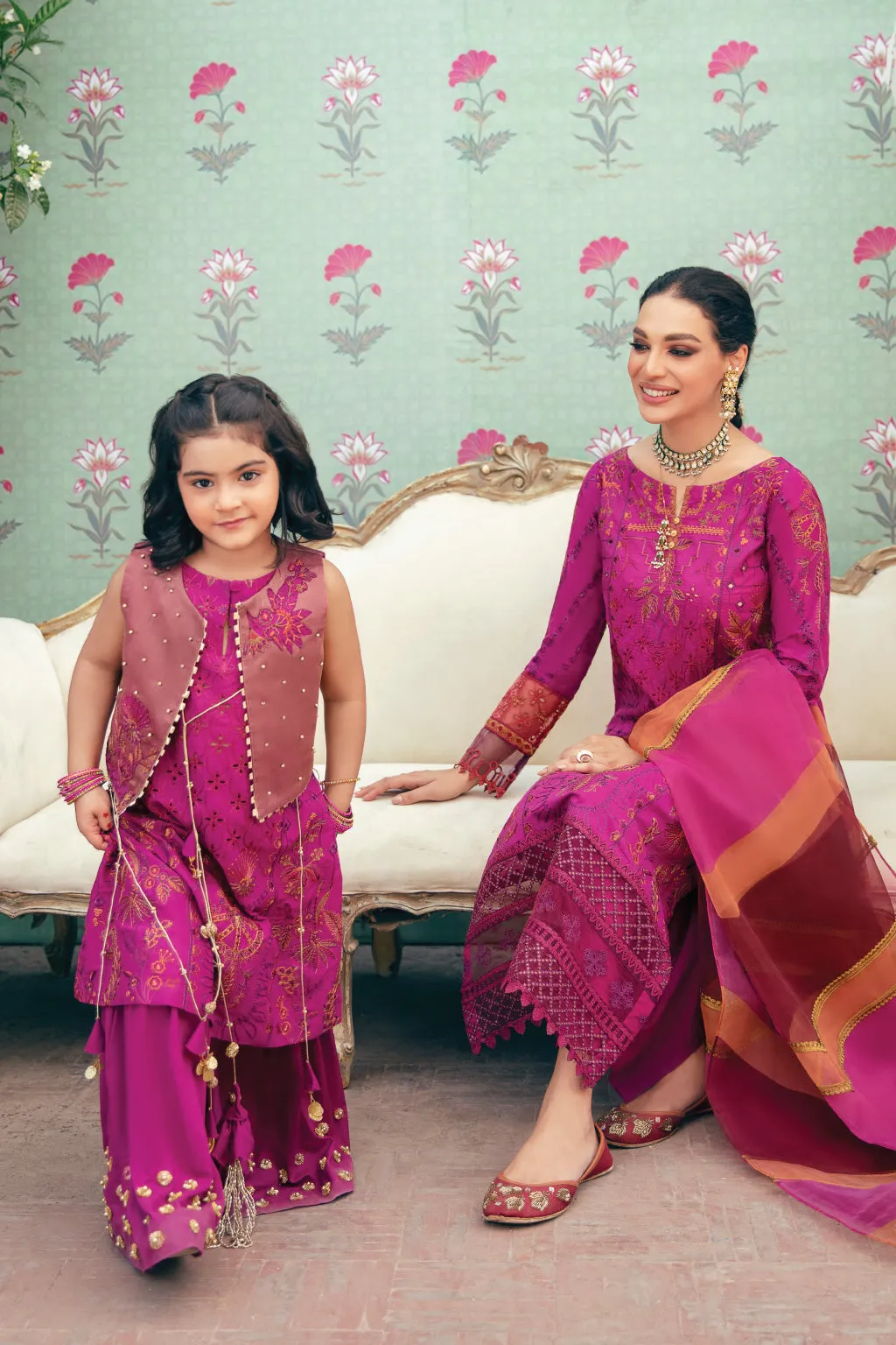 IZNiK Mizaj Festive Eid Lawn Collection 2022  – ML-01 Sareh