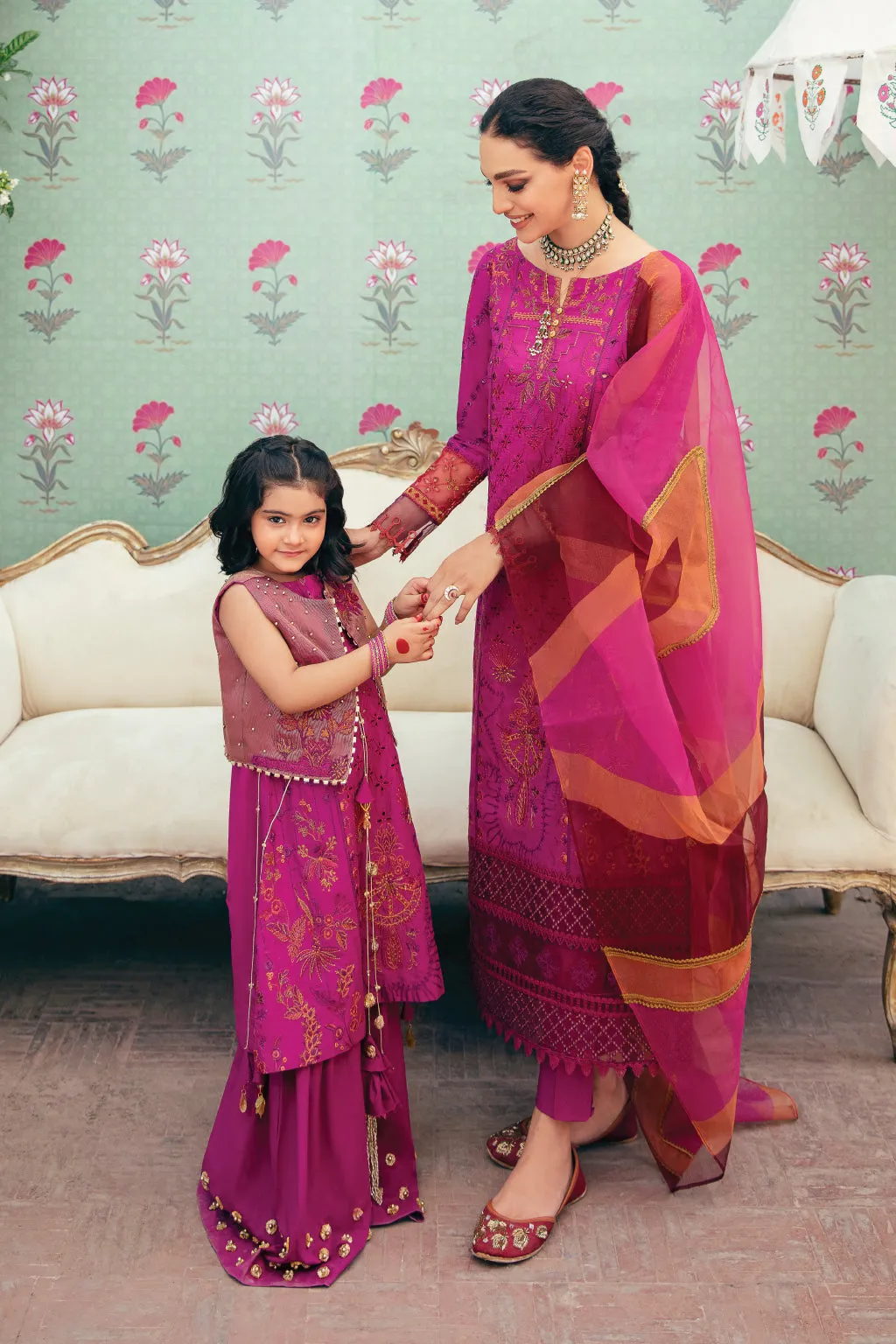IZNiK Mizaj Festive Eid Lawn Collection 2022  – ML-01 Sareh