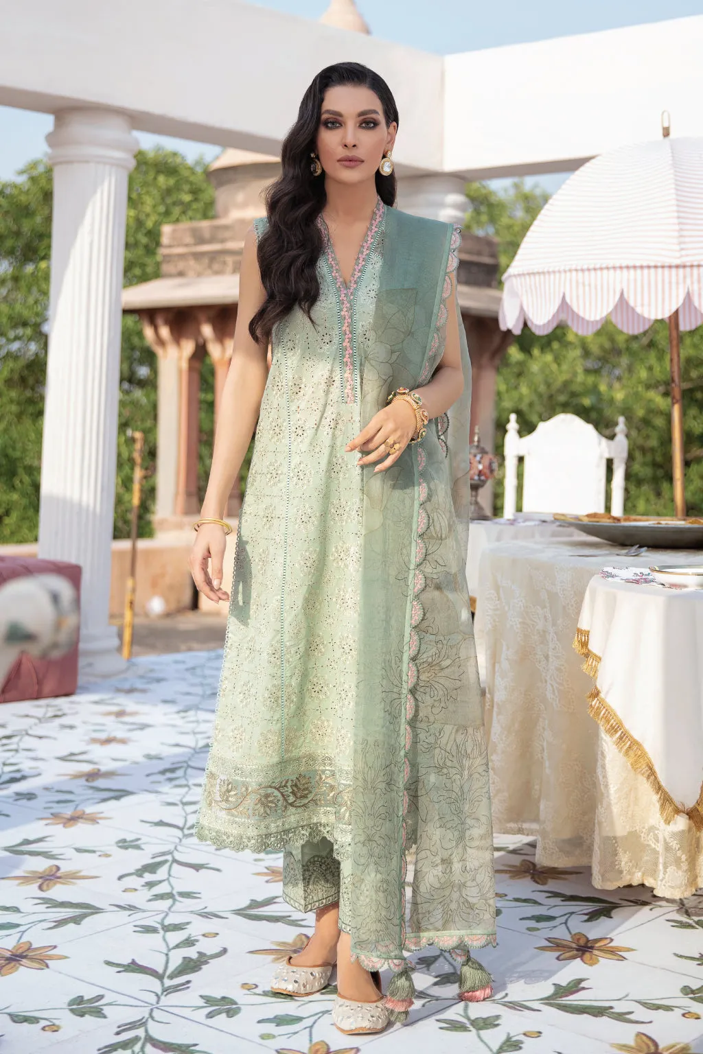 IZNiK Mizaj Festive Eid Lawn Collection 2022  – ML-07 Inaya