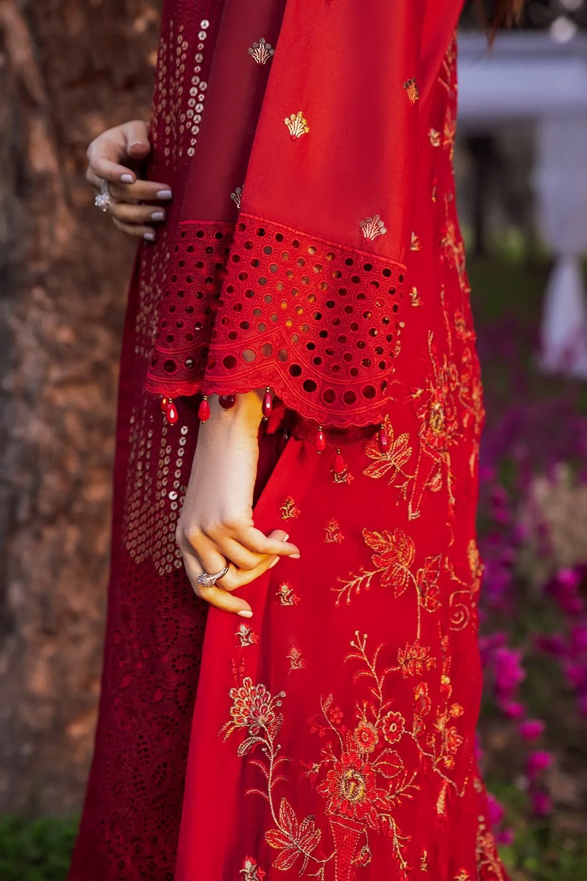 Nureh Exclusive Luxury Lawn Collection 2022 – EZMA
