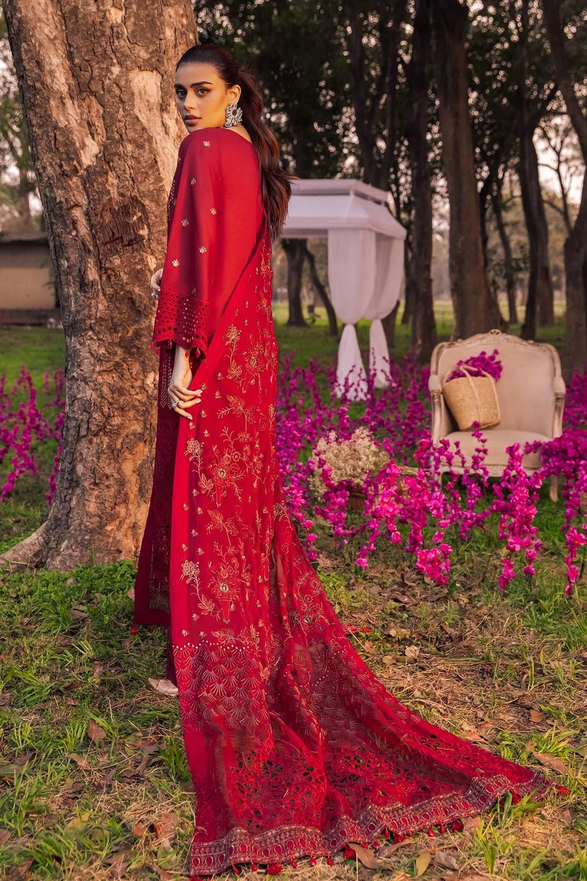 Nureh Exclusive Luxury Lawn Collection 2022 – EZMA