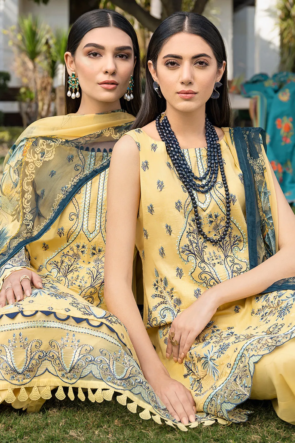 Ramsha Andaaz Lawn Collection – Z-404